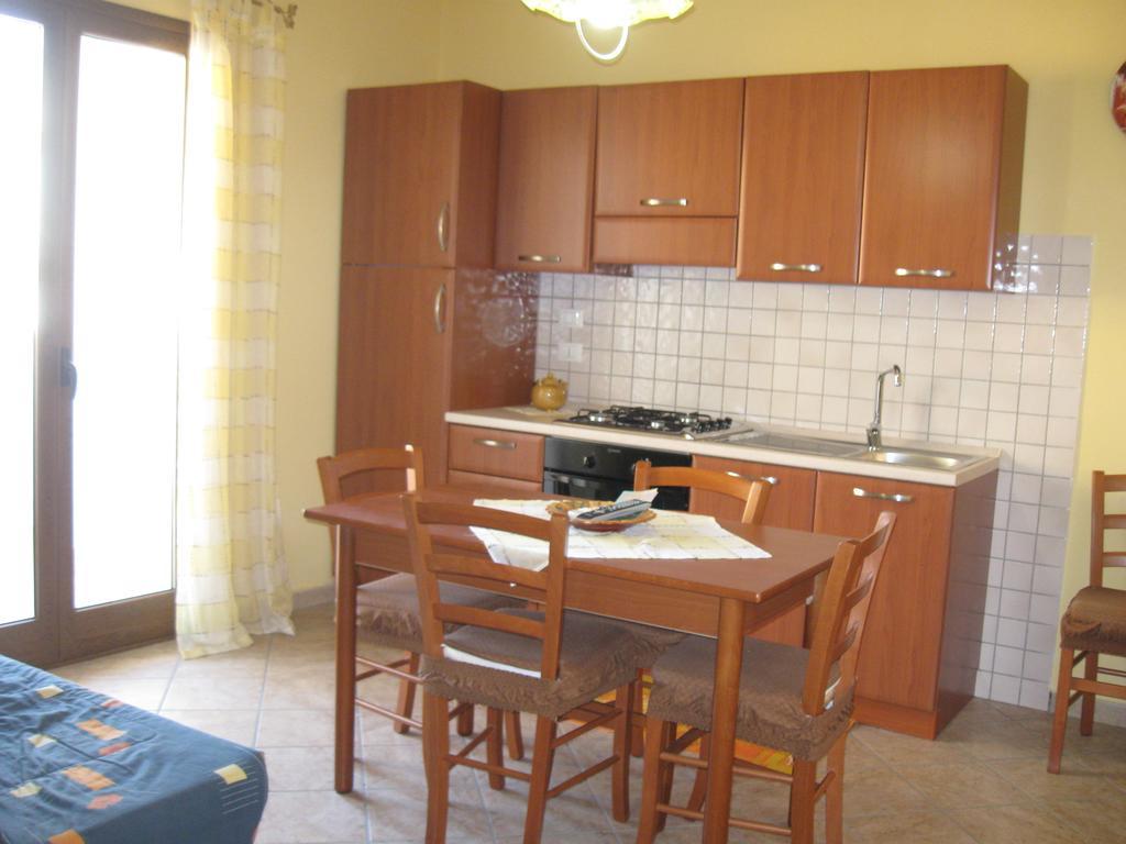 טראפטו Rosy'S Apartments חדר תמונה